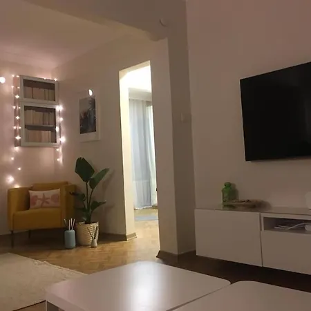 Only 7 Minutes Away By Walk To Nisantasi Citys Διαμέρισμα